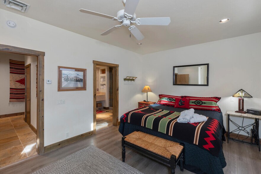 More Photos Of 115 / 117 / 119 7th Ave, Ouray Apartments For Sale