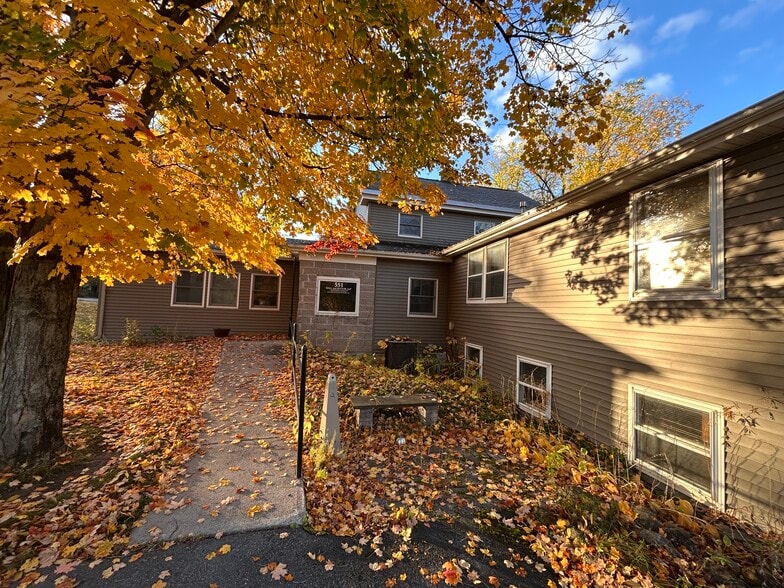 More Photos Of 551 E Genesee St, Fayetteville Office For Sale