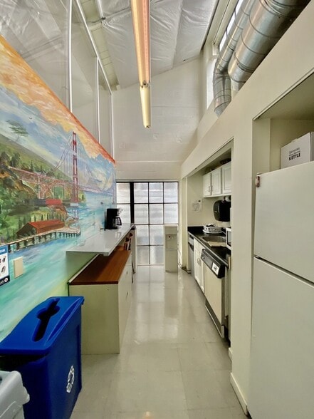 More Photos Of 1545-1555 Pacific Ave, San Francisco Storefront For Sale