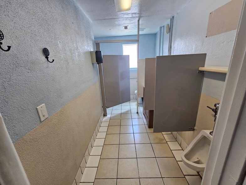 More Photos Of 300 E Main St, San Jacinto Lodge Meeting Hall For Sale