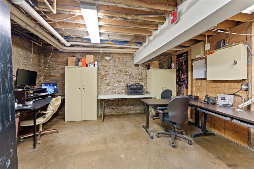 More Photos Of 1500 Race St, Cincinnati Apartments For Lease