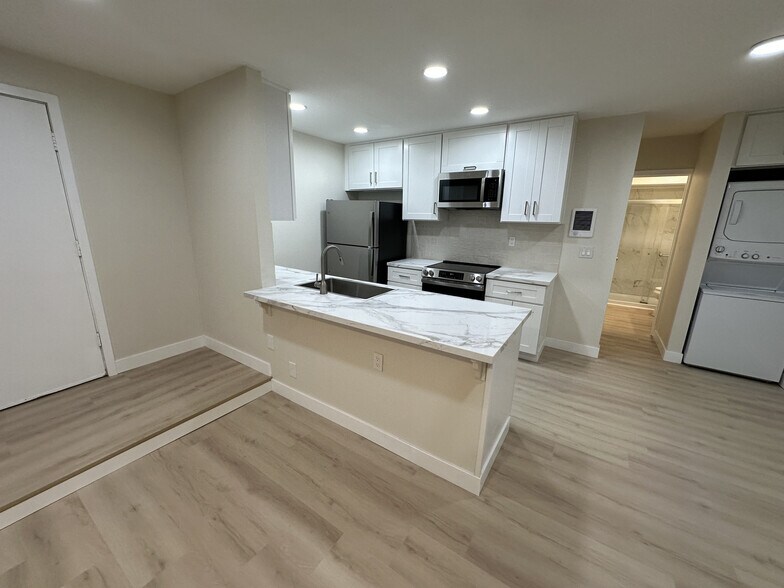 More Photos Of 4843-4845 Voltaire St, San Diego Apartments For Sale