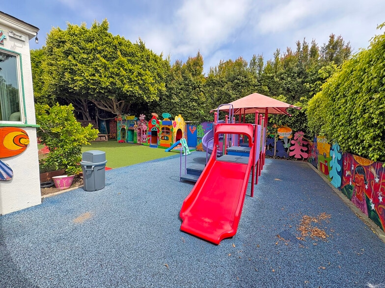 More Photos Of 1009 18th St, Santa Monica Schools For Lease