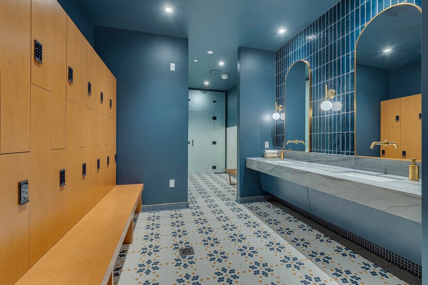 More Photos Of 1333 Oak Lawn Ave, Dallas Office For Lease