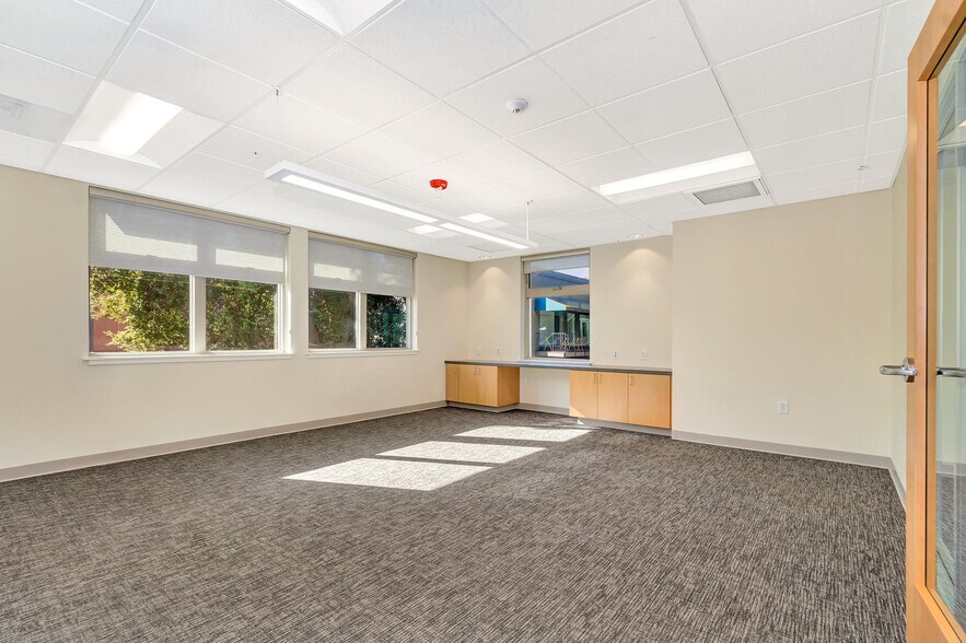 More Photos Of 215 C St, Davis Office Residential For Lease