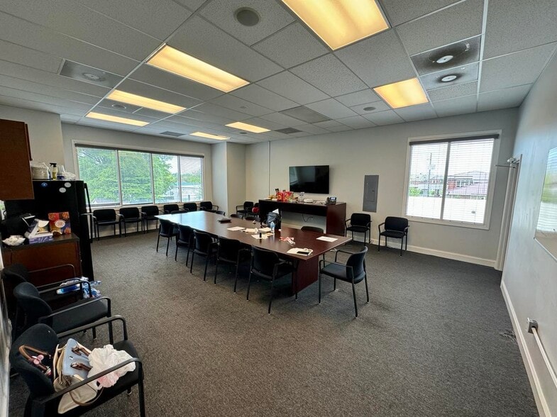 More Photos Of 328 E Main St, Cartersville Medical For Lease