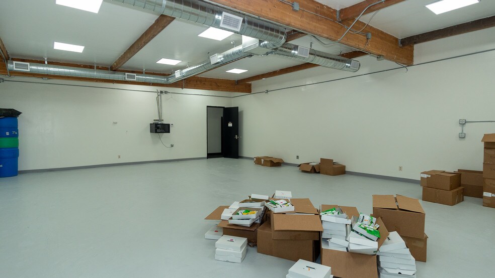 More Photos Of 9212 Mira Este Ct, San Diego Research And Development For Sale