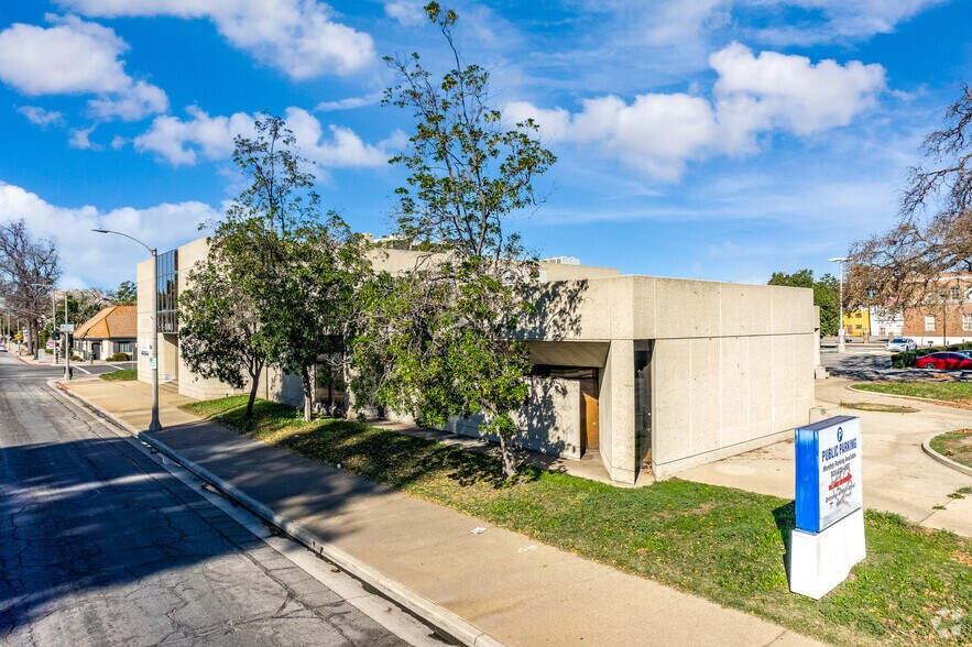 More Photos Of 235-255 W Mission Blvd, Pomona Office For Sale