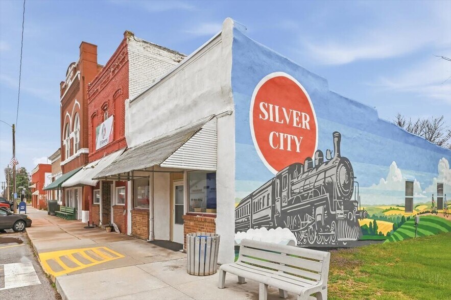 More Photos Of 405 Main St, Silver City Restaurant For Sale