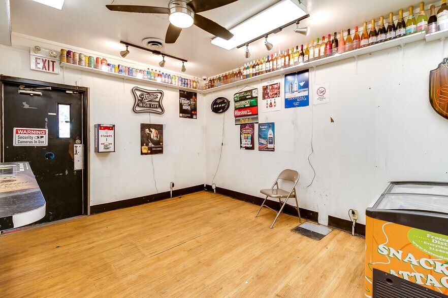 More Photos Of 7016 Page Ave, Saint Louis General Retail For Lease