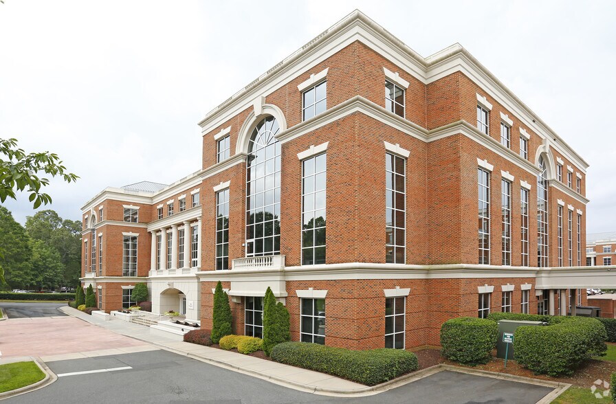 More Photos Of 4064 Colony Rd, Charlotte Office For Lease
