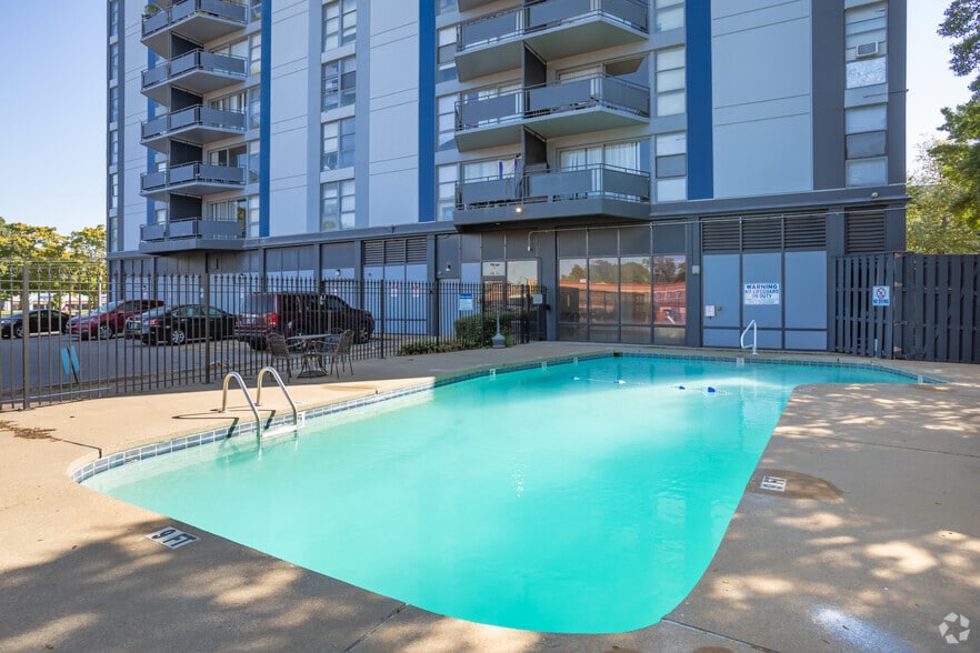 More Photos Of 141 Manassas St, Memphis Apartments For Sale