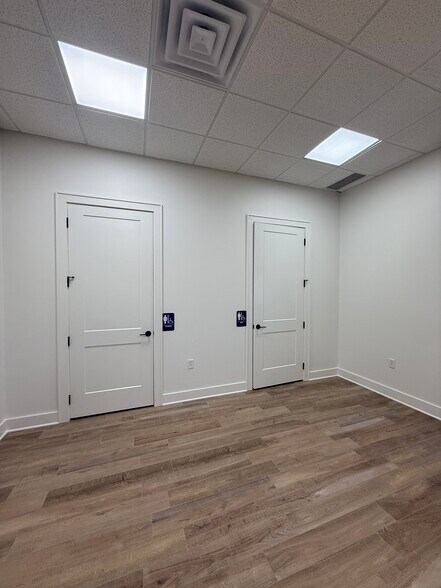More Photos Of 1500 Swan Lake Road, Bossier City Office For Lease