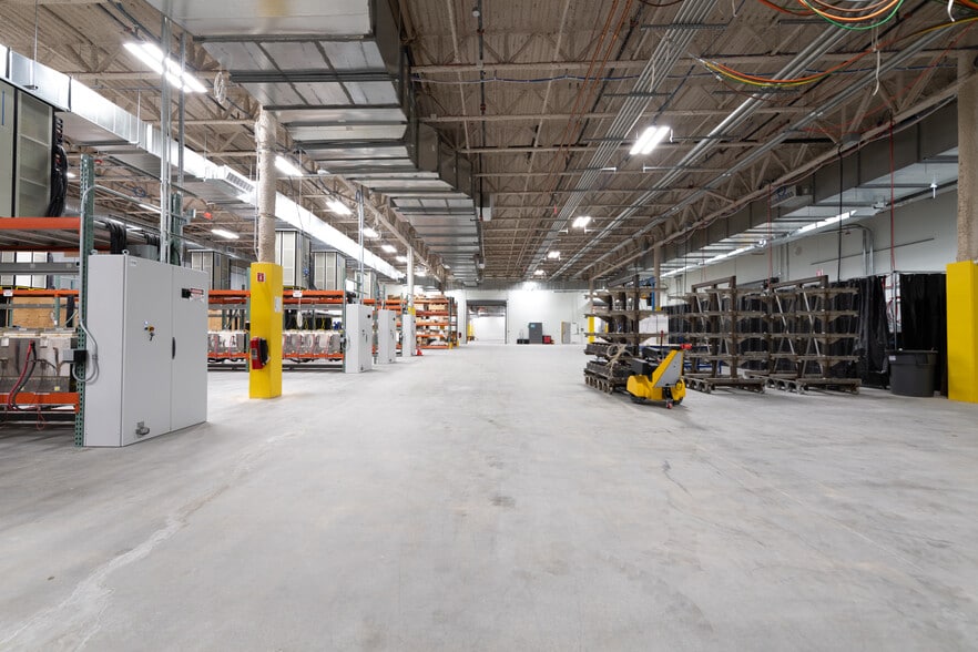 More Photos Of 196 E Main St, Milford Light Manufacturing For Lease