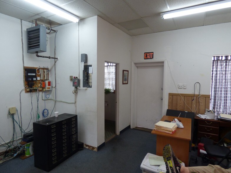 More Photos Of 6410-6418 Hampton Ave, Saint Louis Storefront Retail Office For Lease