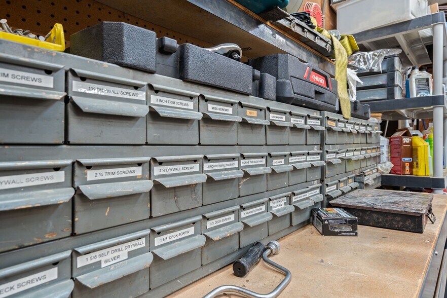 More Photos Of 201 Graves Rd, Goodlettsville Office For Sale