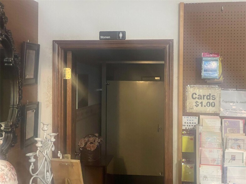 More Photos Of 101 Park Place Cir, Cresson Storefront Retail Office For Sale