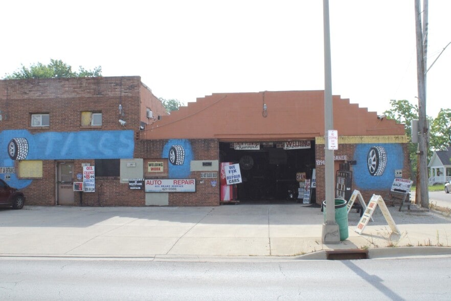 More Photos Of 1394 Joyce Ave, Columbus Flex For Sale