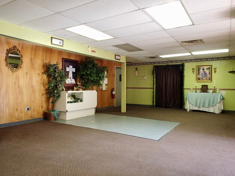 More Photos Of 10423 Flat Shoals Rd, Covington Restaurant For Sale