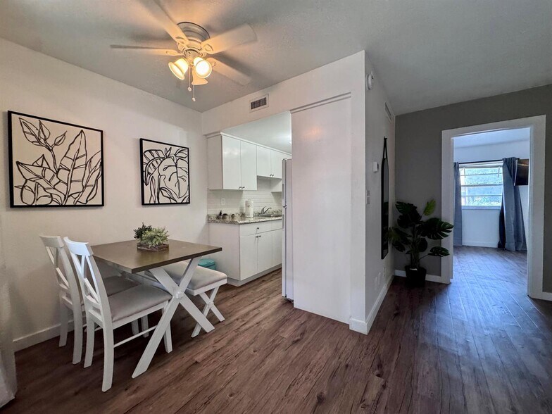 More Photos Of 202 Lucerne Ave, Lake Worth Apartments For Sale