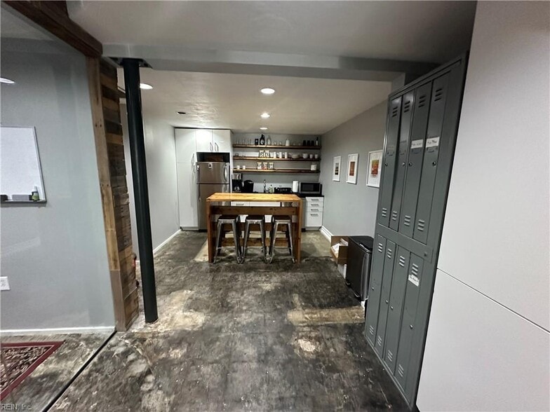 More Photos Of 211 W Freemason St, Norfolk Office Residential For Lease