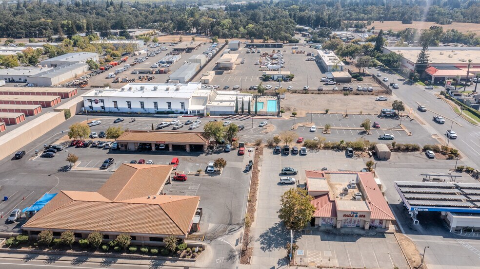 More Photos Of 1026 Skyway, Chico Health Club For Sale