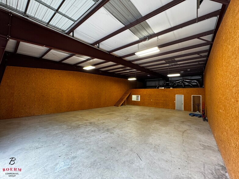 More Photos Of 103 Ranger Dr, Boerne Warehouse For Lease