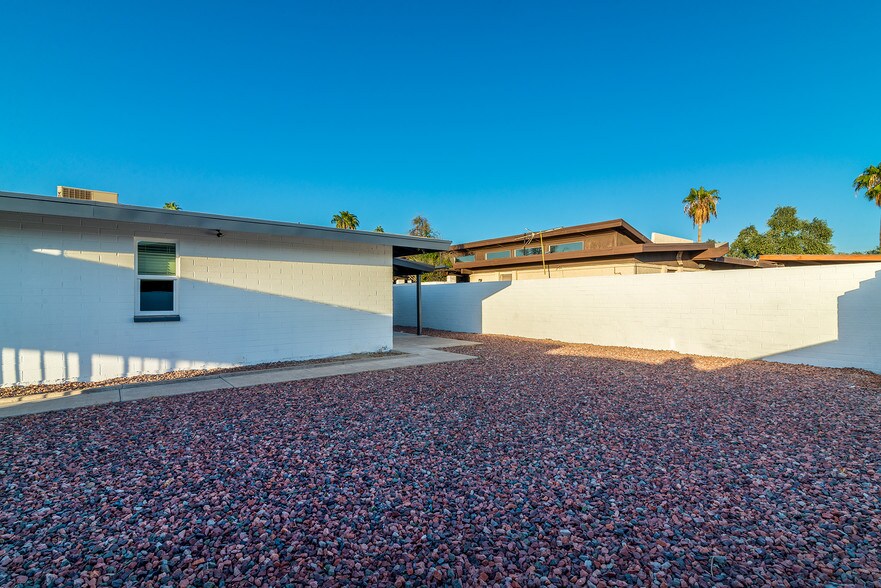 More Photos Of 515 W Pebble Beach Dr, Tempe Specialty For Sale