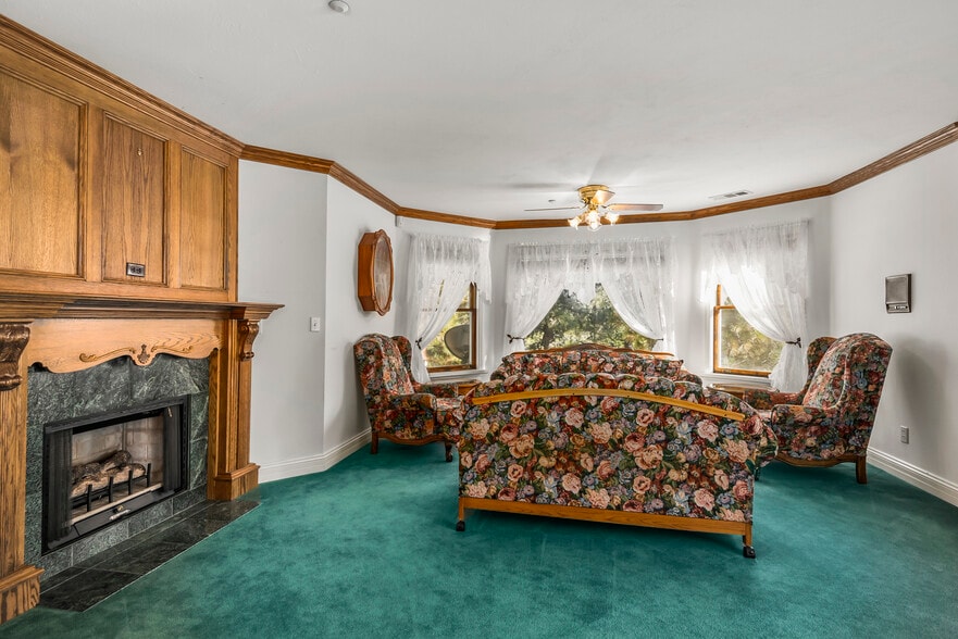 More Photos Of 790 California 2, Wrightwood Specialty For Sale