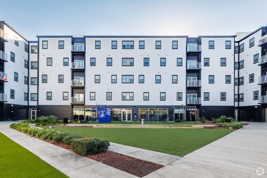 More Photos Of 444 W College Ave, Tallahassee Apartments For Lease