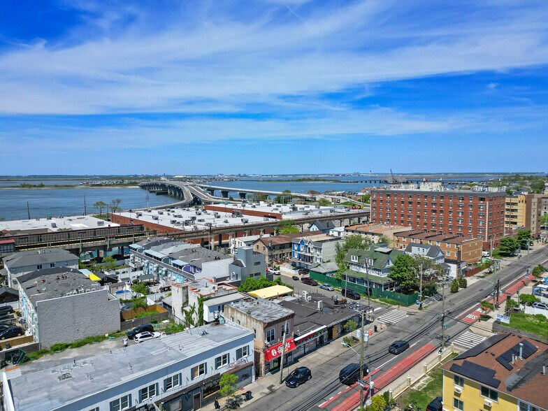 More Photos Of 9710 Rockaway Beach Blvd, Rockaway Beach Storefront Retail Residential For Sale