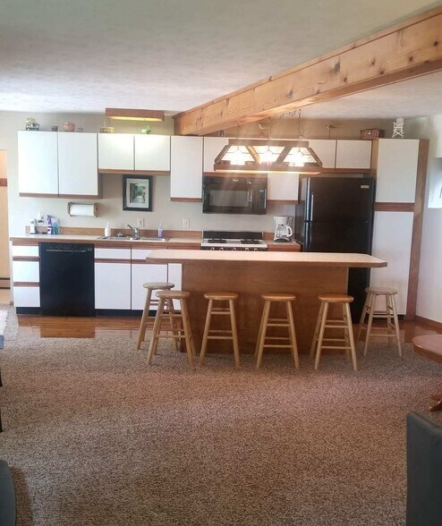 More Photos Of 10244 Lost Valley, Montague Hotel For Sale