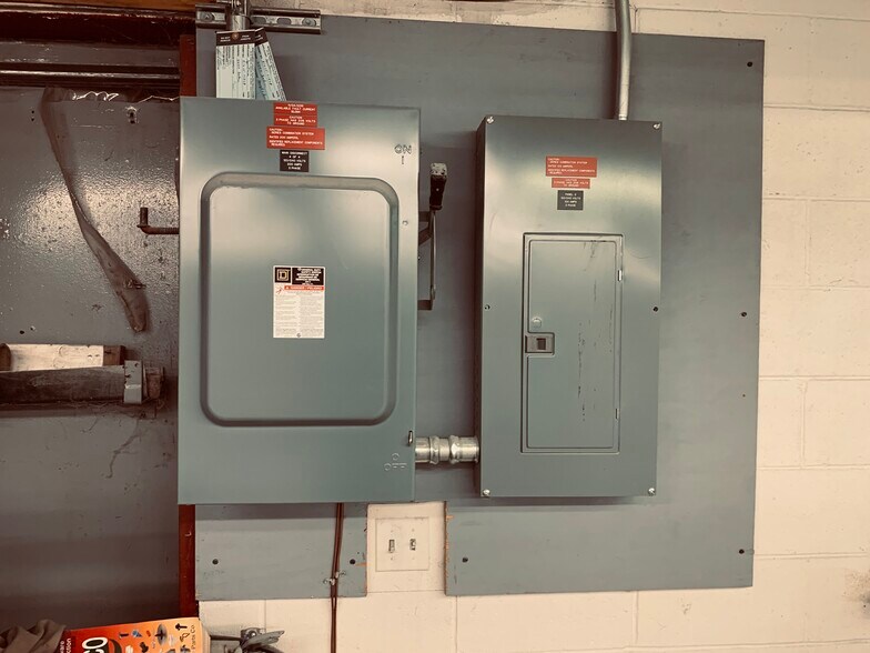 More Photos Of 4440 Salem Ave, Dayton Auto Repair For Sale