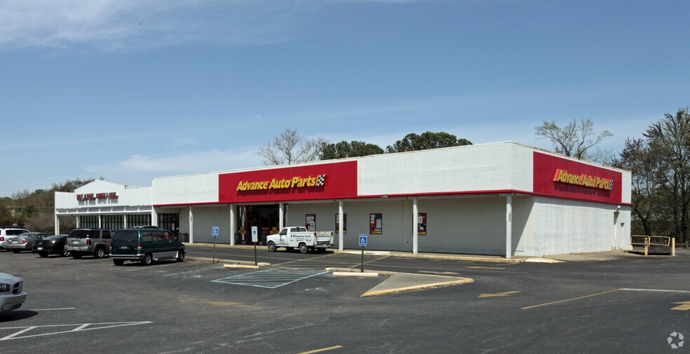 More Photos Of 2300-2332 W Mercury Blvd, Hampton Unknown For Lease