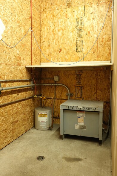 More Photos Of 1975 Spindt Dr, Waupaca Industrial For Sale