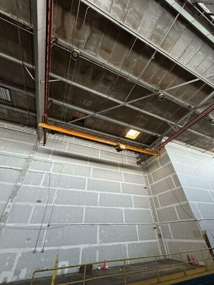 More Photos Of 801 Edwards Ave, New Orleans Distribution For Lease