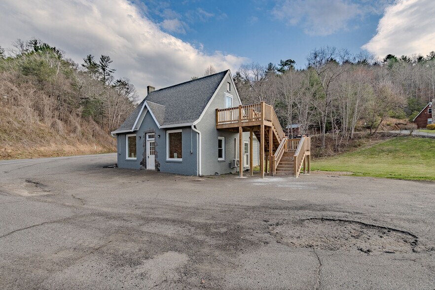 More Photos Of 12 Scenic Rd, Fries General Retail For Sale