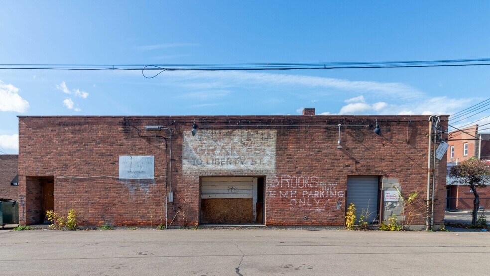 More Photos Of 36 Liberty St, Bath Storefront Retail Office For Sale