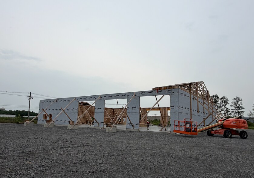 More Photos Of 3114 84th Ave, Zeeland Distribution For Lease