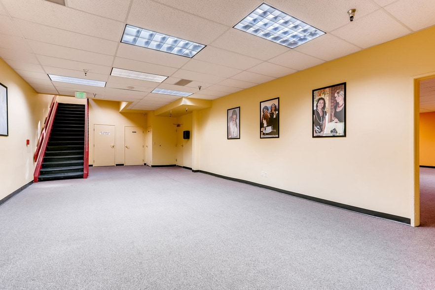 More Photos Of 16800 E Mississippi Ave, Aurora Freestanding For Sale