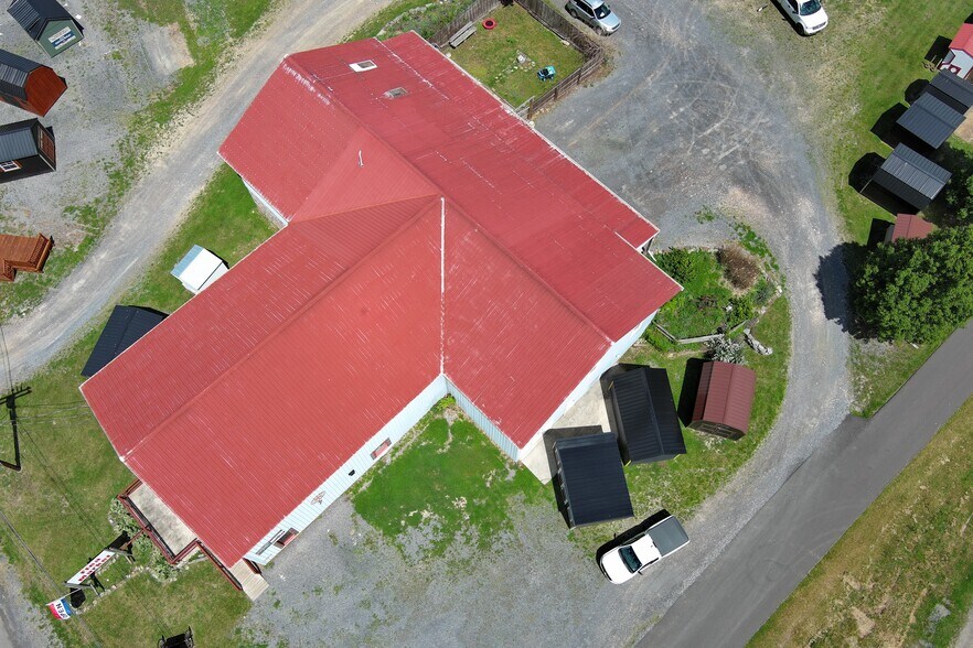 More Photos Of 8018 Northwestern Tpke, Keyser General Retail For Sale