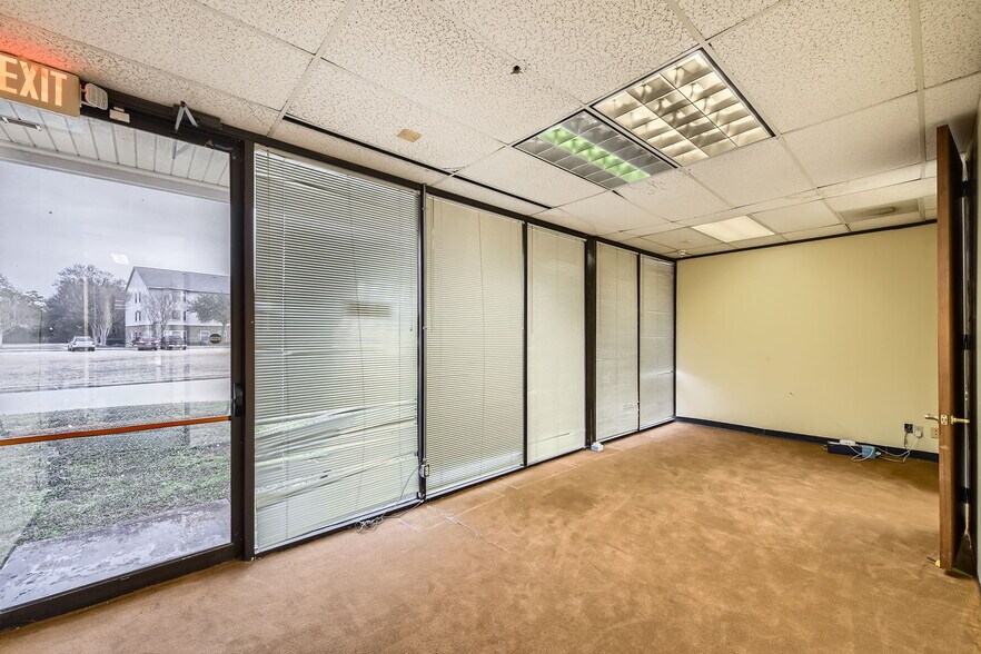 More Photos Of 14423 Cornerstone Village Dr, Houston Medical For Sale