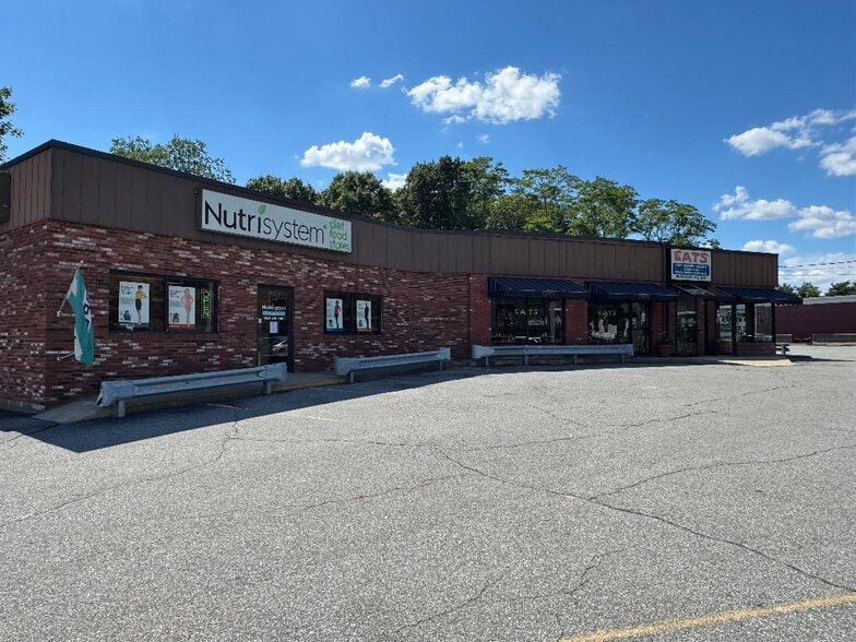 More Photos Of 1393 Fall River, Seekonk General Retail For Sale