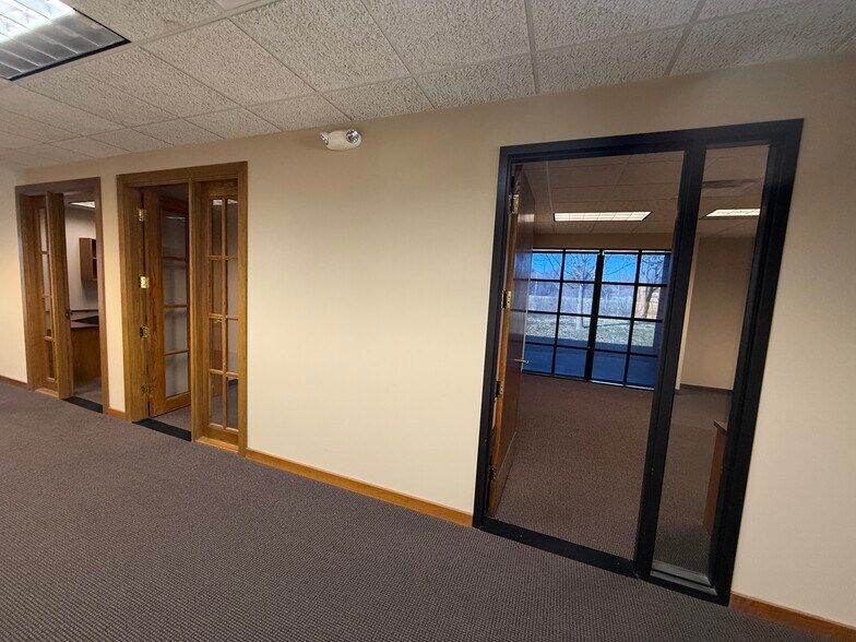 More Photos Of 6940 S Utica Ave, Tulsa Office For Sale