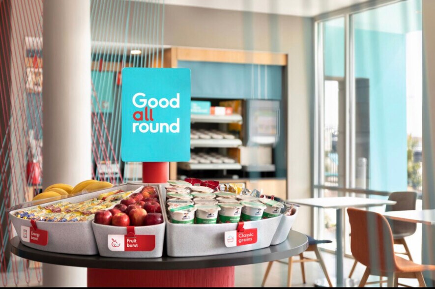 More Photos Of 281 Buddy Ganem Dr, Portland Hotel For Sale