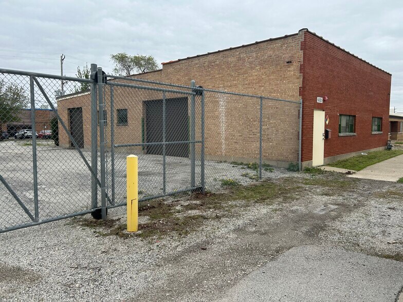 More Photos Of 4152 Warren Ave, Hillside Warehouse For Lease