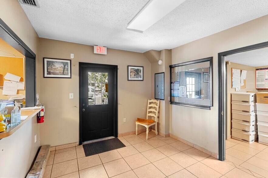 More Photos Of 6307 Hansel Ave, Orlando General Retail For Sale