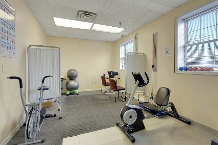 More Photos Of 1033 Clifton Ave, Clifton Medical For Sale