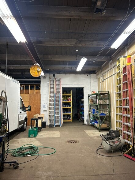 More Photos Of 711 Valley St, Manchester Warehouse For Sale