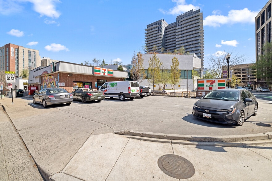 More Photos Of 1625 Wilson Blvd, Arlington Service Station For Sale